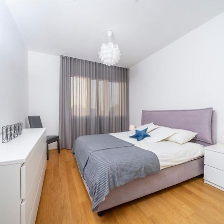Cozy & Bright Apartment - W/ Balcony Udine Ngoại thất bức ảnh