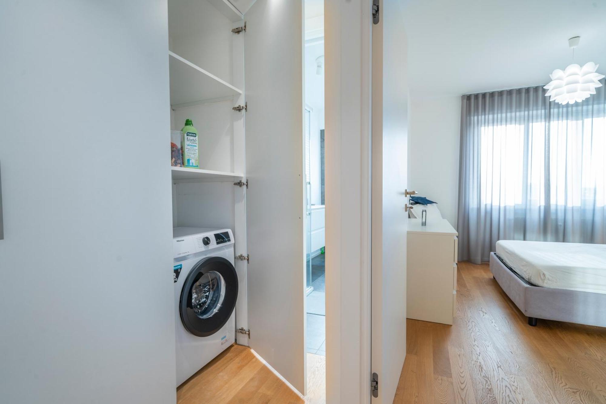 Cozy & Bright Apartment - W/ Balcony Udine Ngoại thất bức ảnh